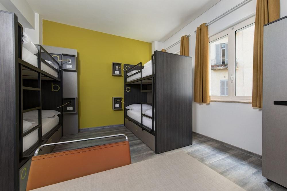 The Romehello Hostal Roma