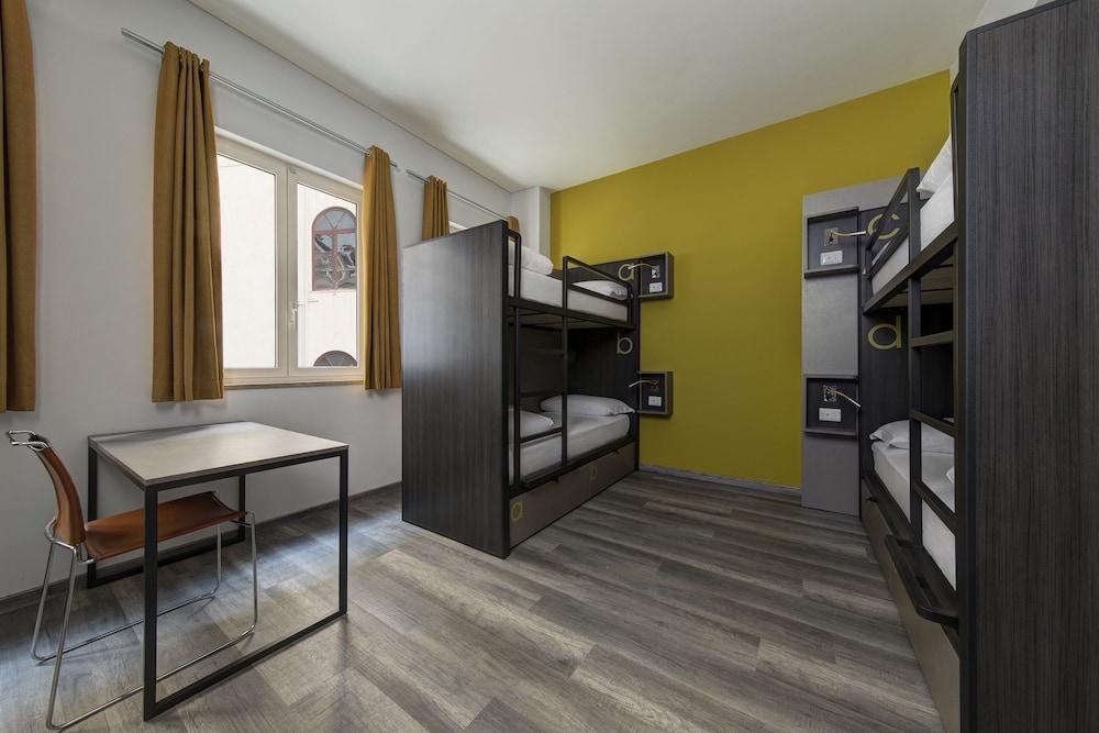 The Romehello Hostal